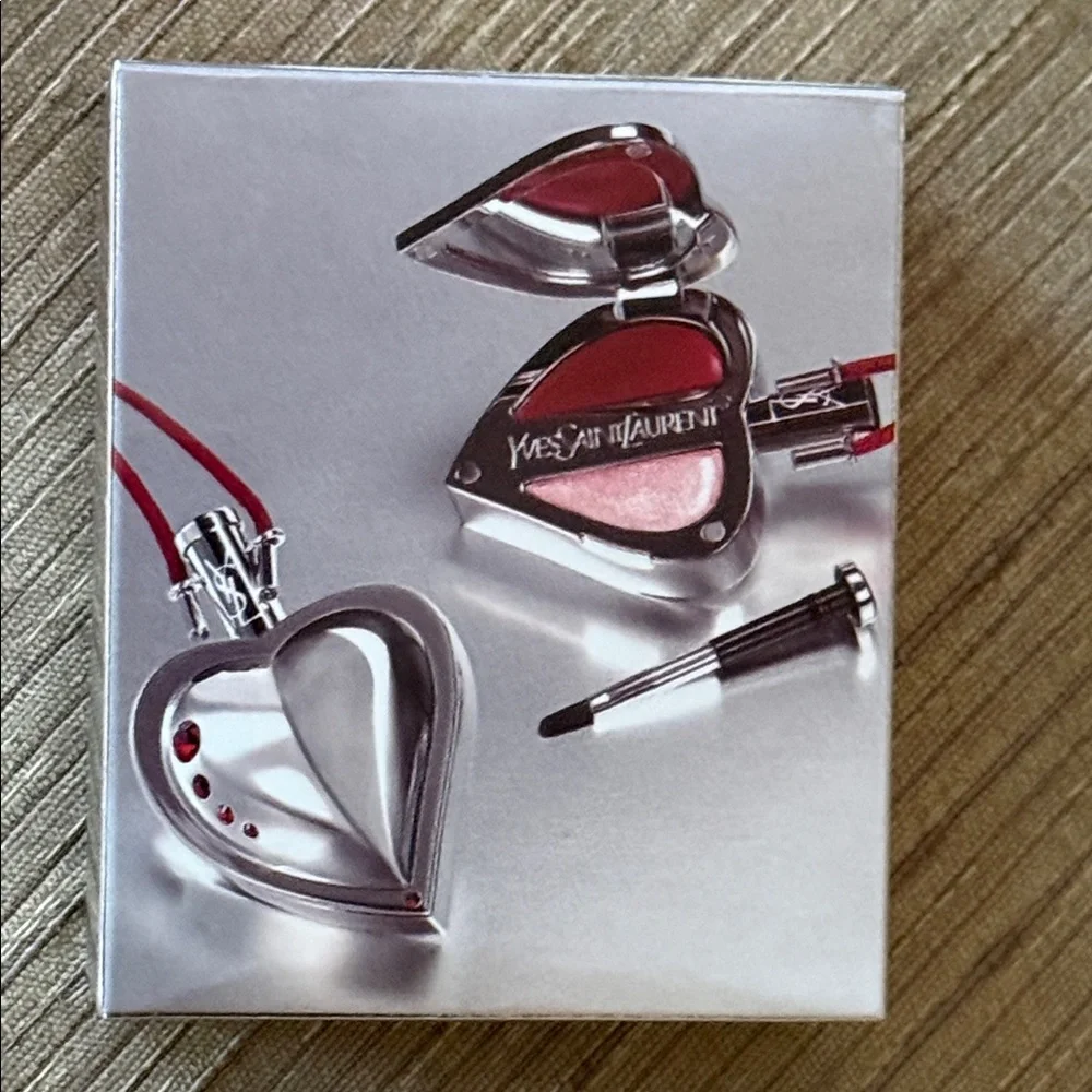 Yves Saint Laurent Love Collection Lip Makeup Palette (Limited Edition) - Picture 8 of 8